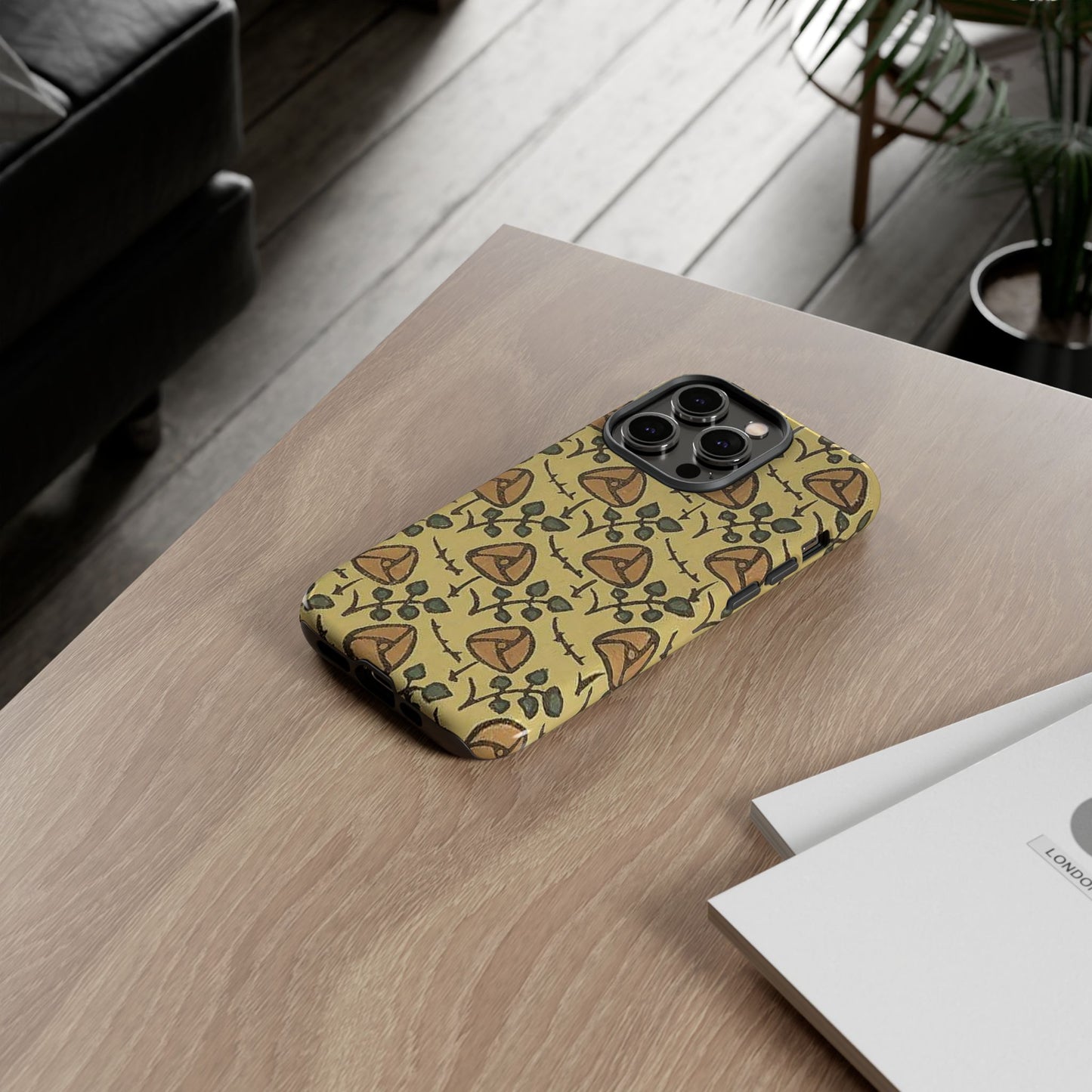花柄タフスマホケース - 着物や帯で使用されている模様、アウトドア愛好家のためのヴィンテージナチュラルデザイン
