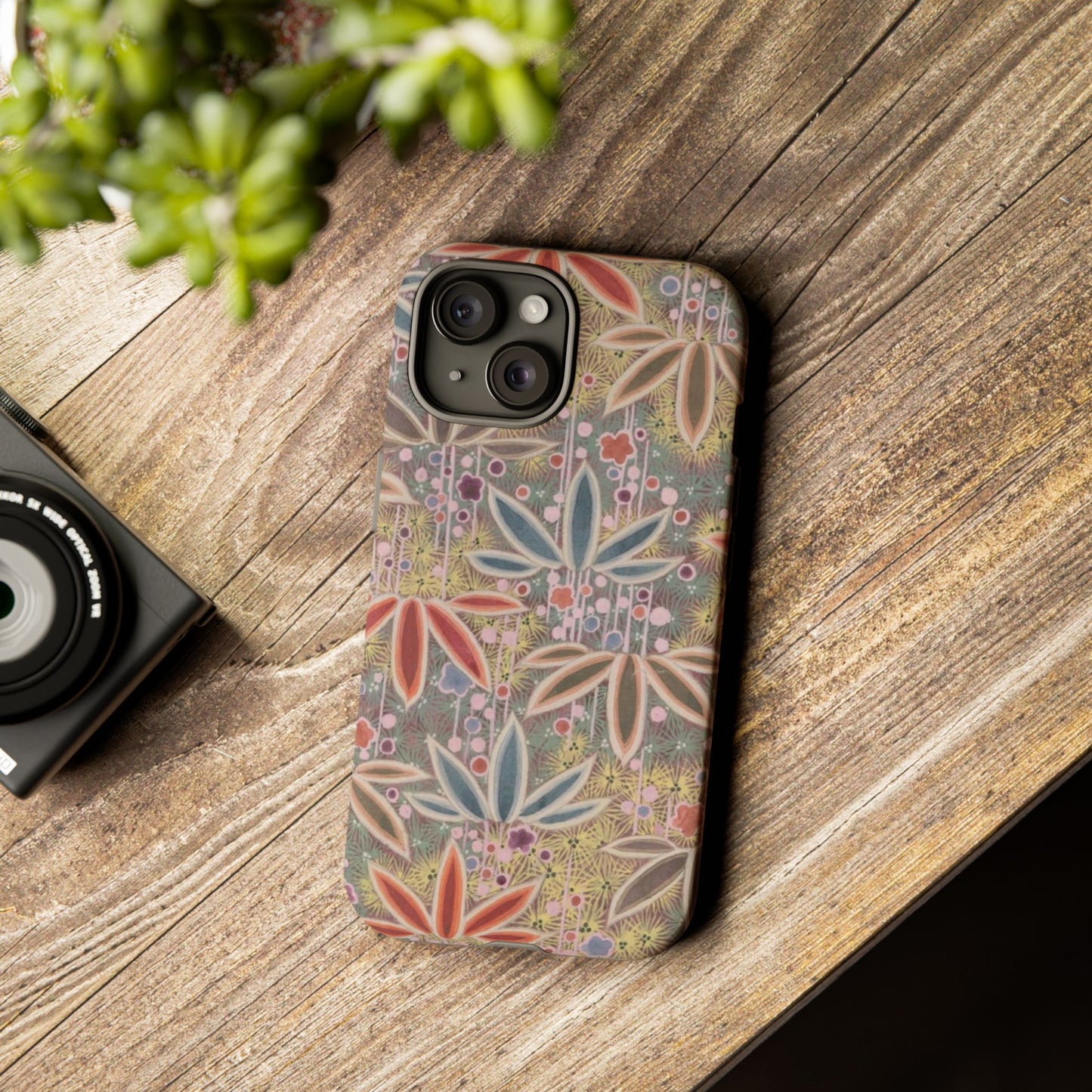 和柄、日本の伝統文様、植物柄、着物や帯などに用いられた模様のスマホケース
