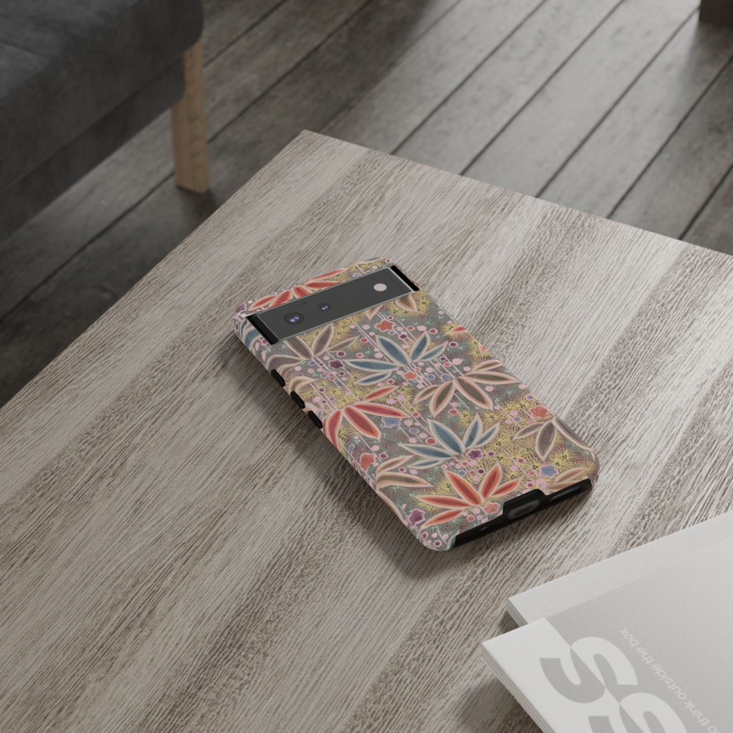 和柄、日本の伝統文様、植物柄、着物や帯などに用いられた模様のスマホケース