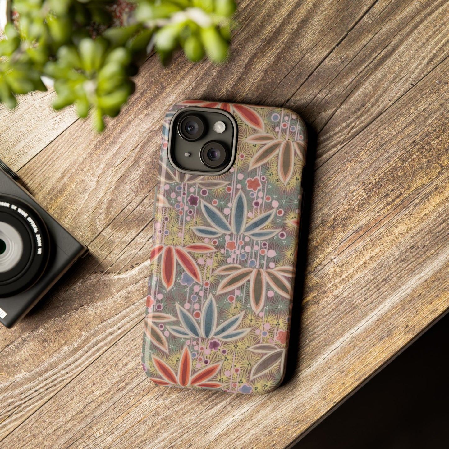 和柄、日本の伝統文様、植物柄、着物や帯などに用いられた模様のスマホケース