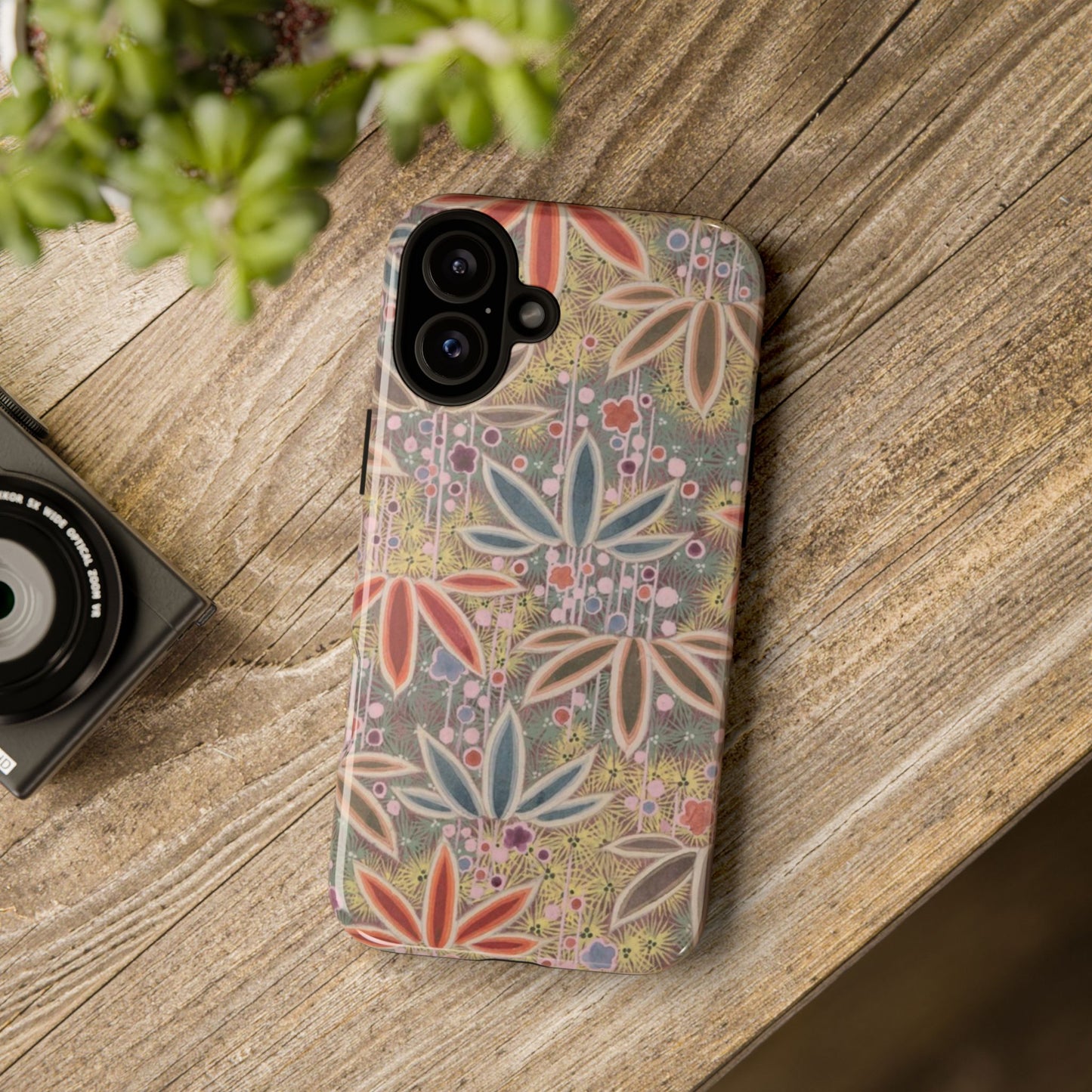 和柄、日本の伝統文様、植物柄、着物や帯などに用いられた模様のスマホケース